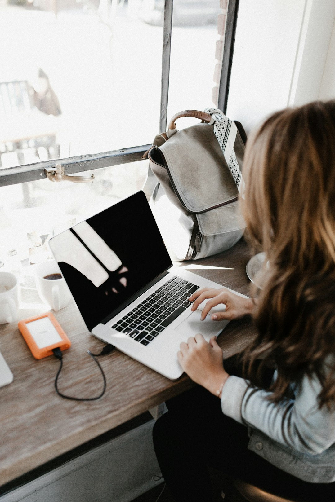 Transform Your Home Office with Space-Saving Wooden Desks for Small Spaces