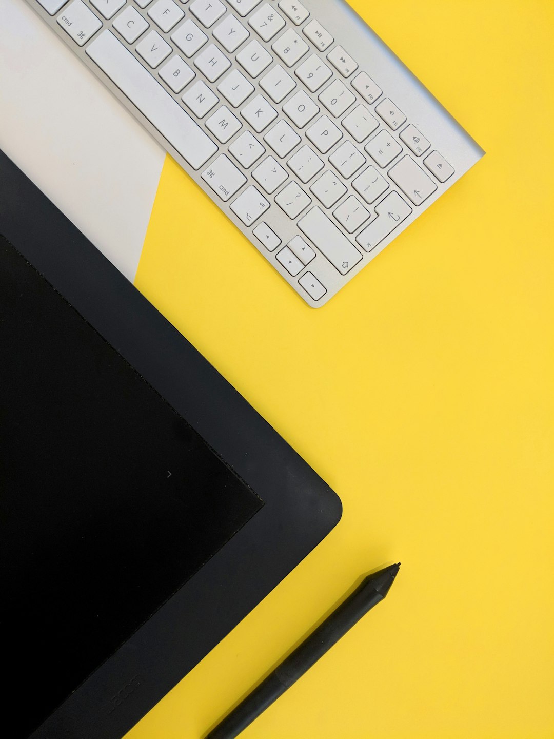 Wooden Desks: Enhancing Productivity and Aesthetic Appeal in Your Home Office