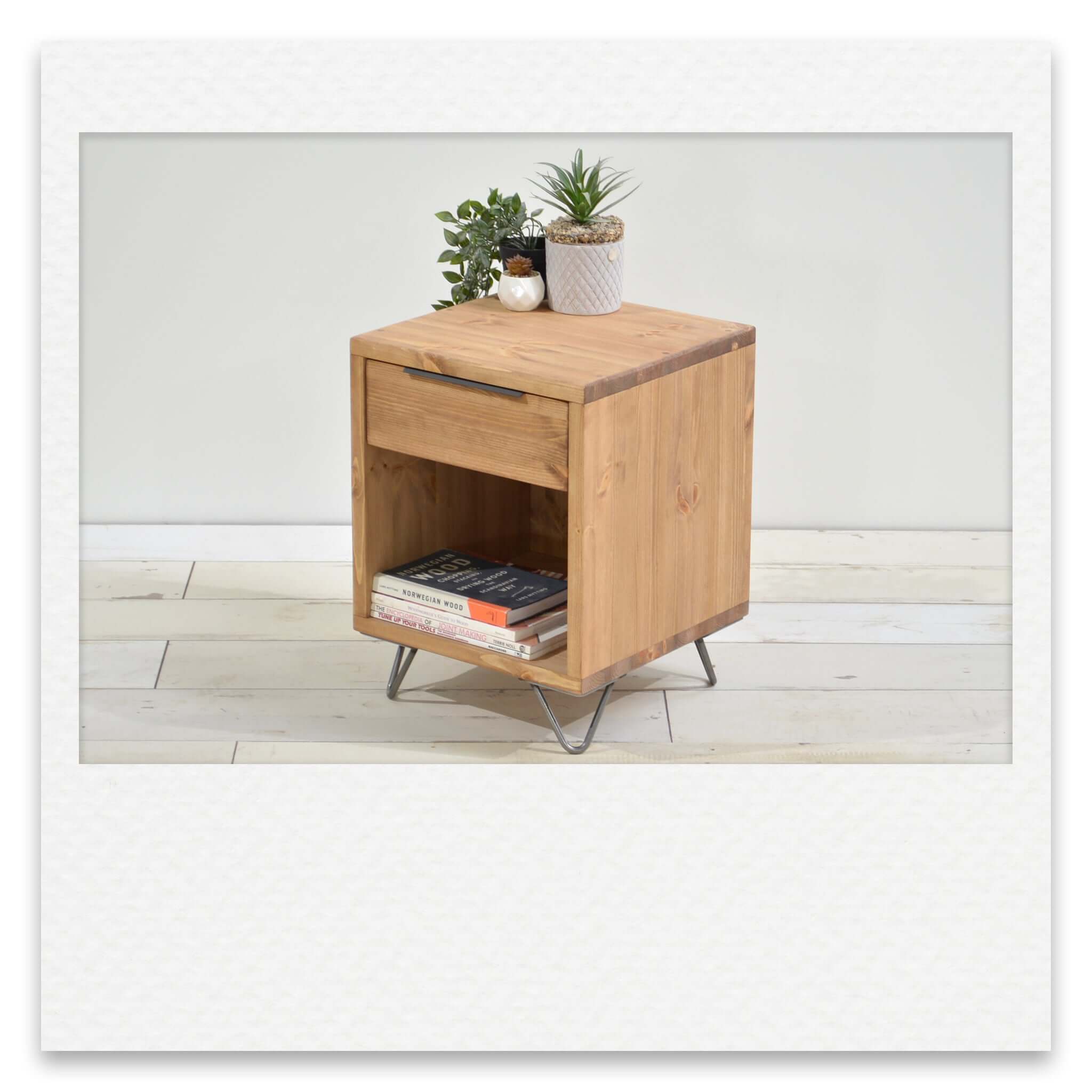 Simple Cube Bedside with One Drawer and Hairpin Legs