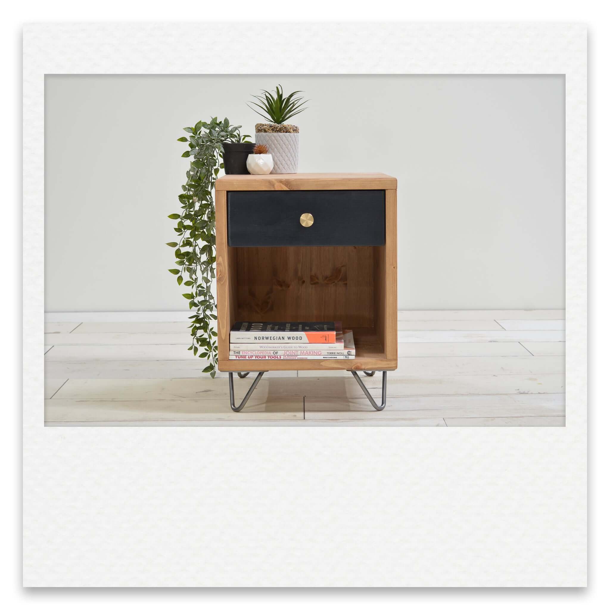 Simple Cube Bedside with One Drawer and Hairpin Legs