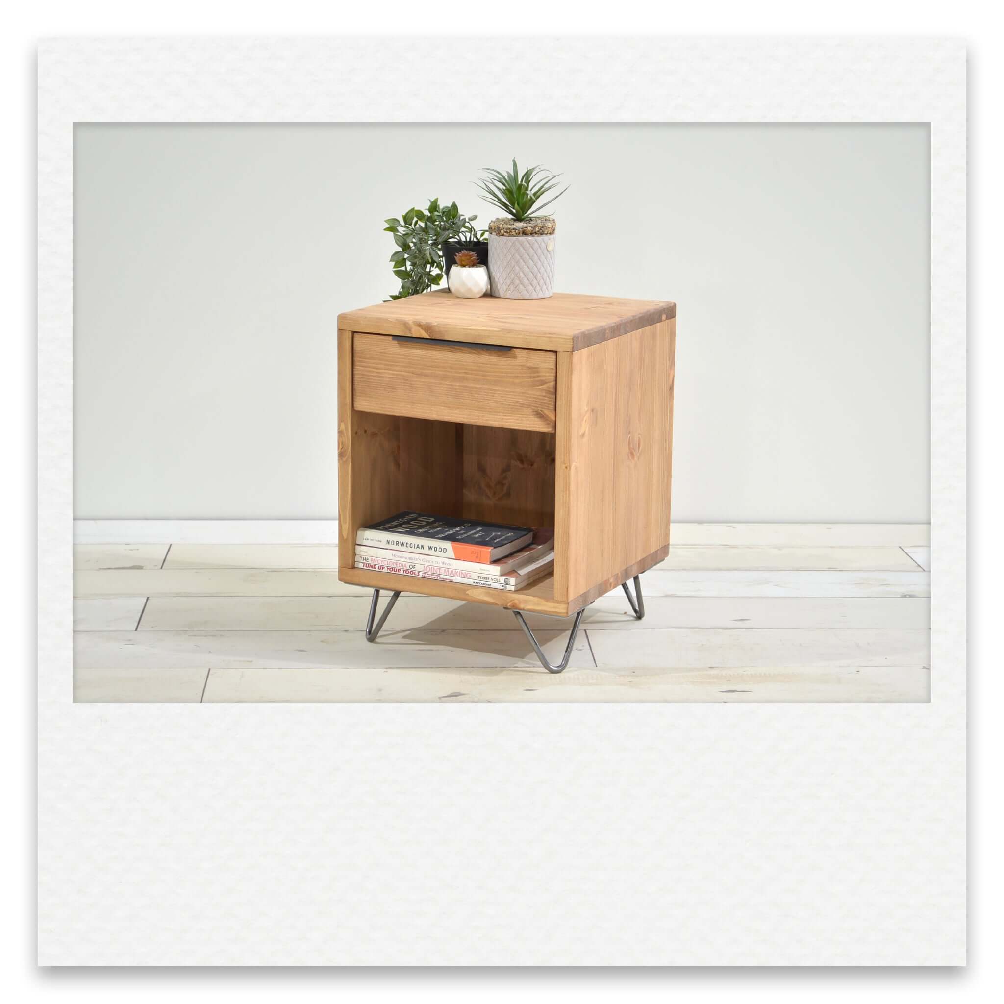 Simple Cube Bedside with One Drawer and Hairpin Legs